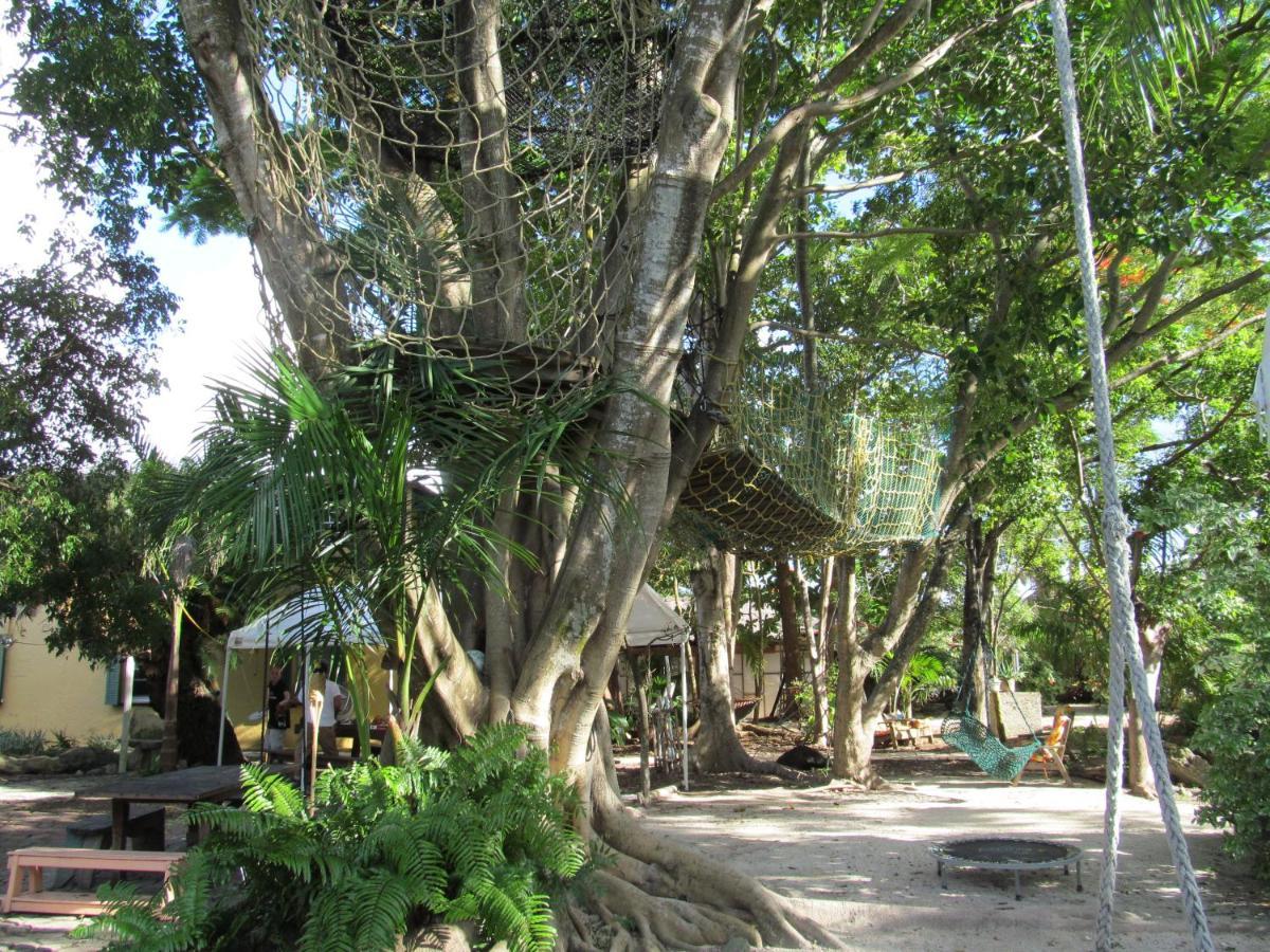Hoosville Hostel Florida City Bagian luar foto
