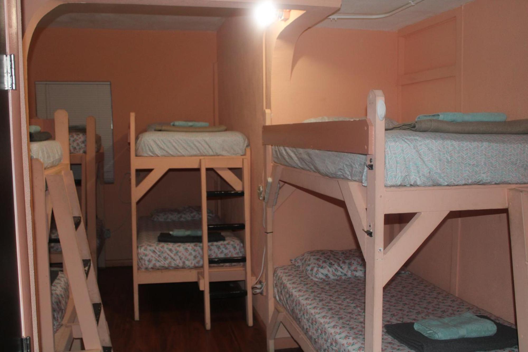 Hoosville Hostel Florida City Bagian luar foto